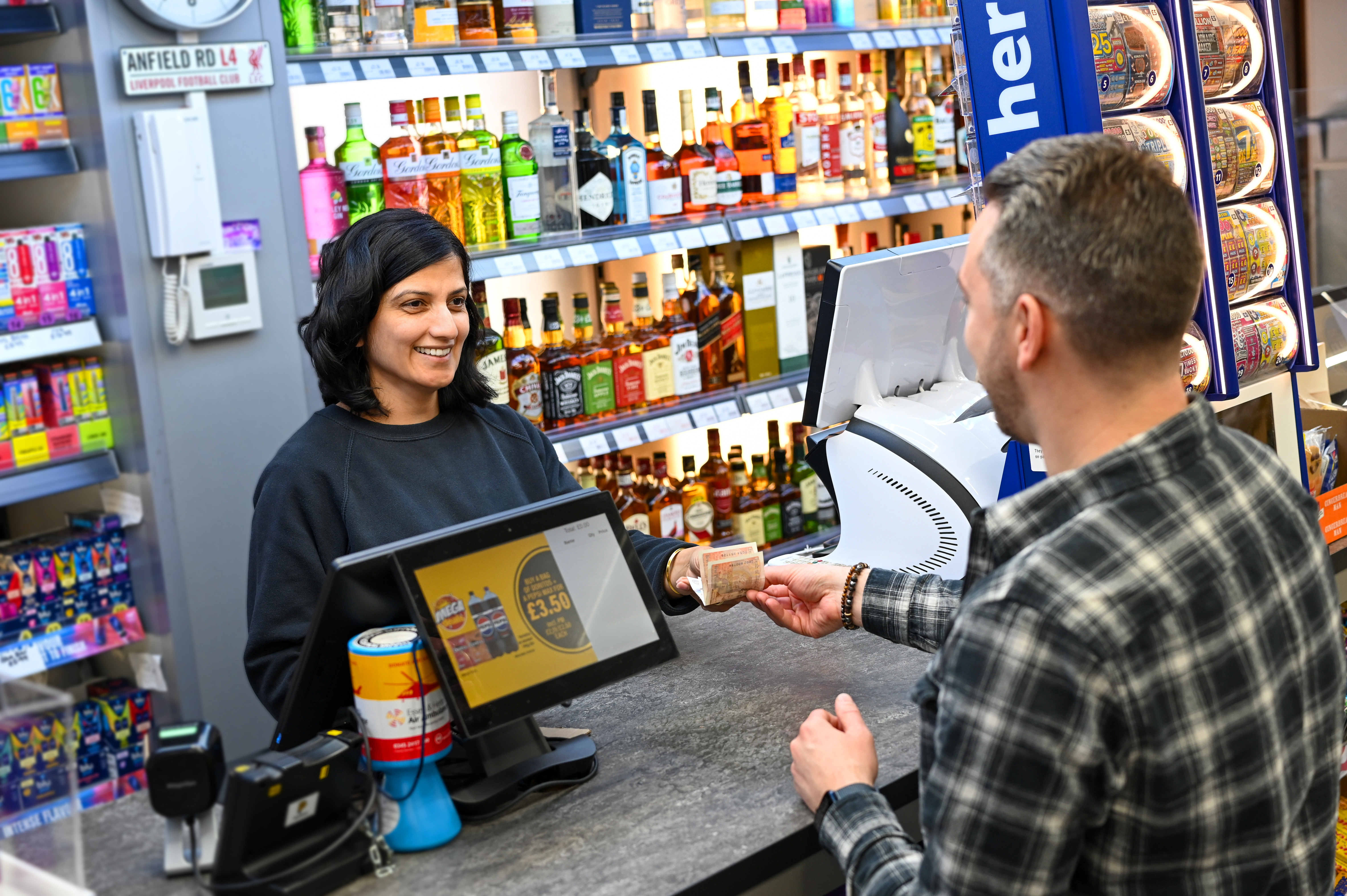 Cash Deposits & Withdrawals Near You | PayPoint Store Services